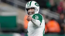Aaron Rodgers officially signs one-year contract with Steelers worth over $13 million: report